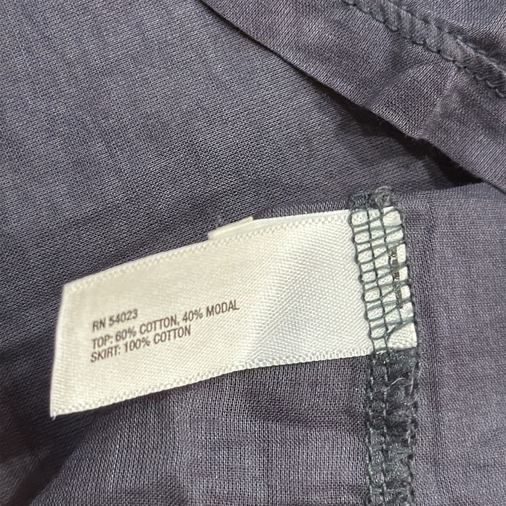 Gap maternity sleeveless top size medium. - Picture 5 of 7